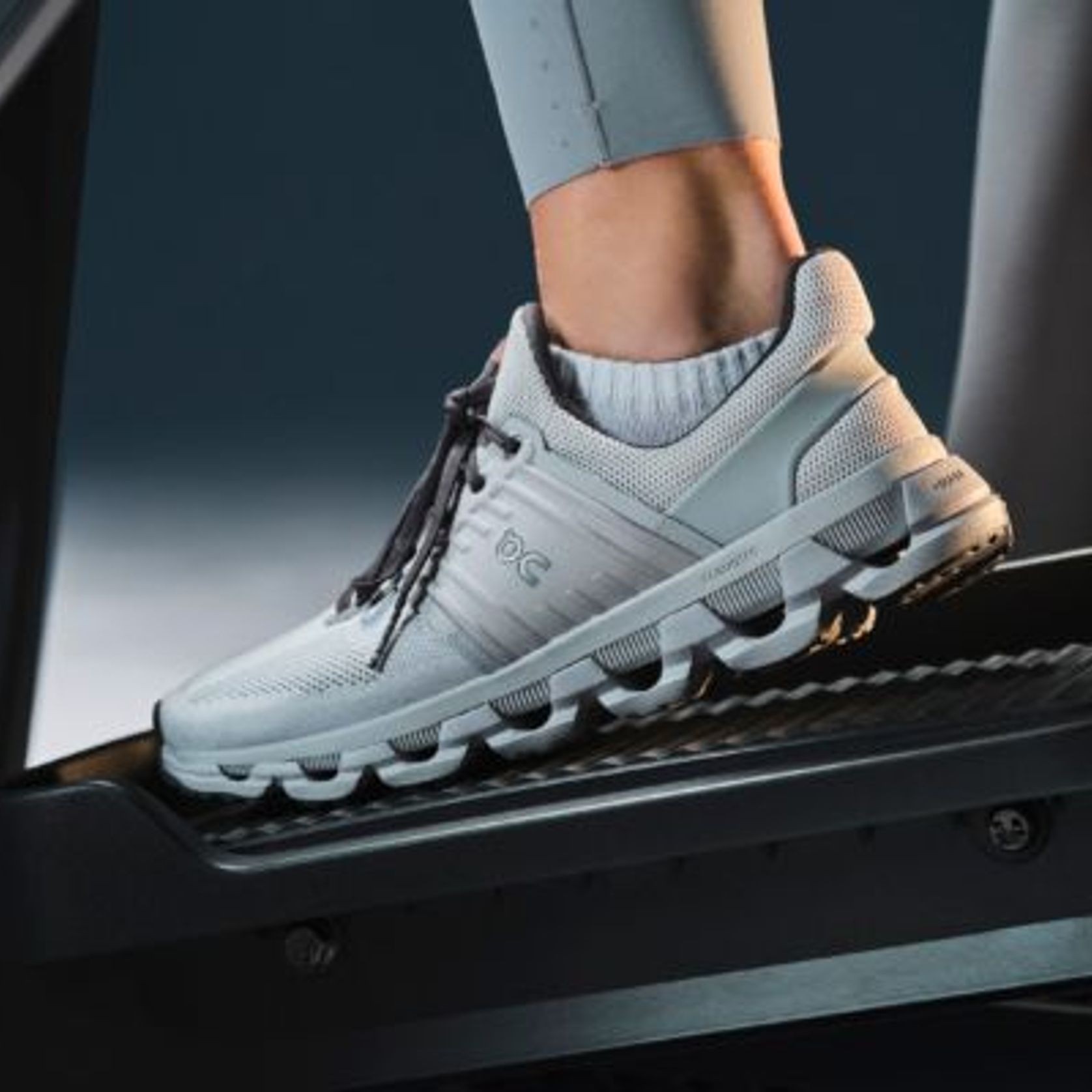 Symbio Incline Elliptical gallery detail image
