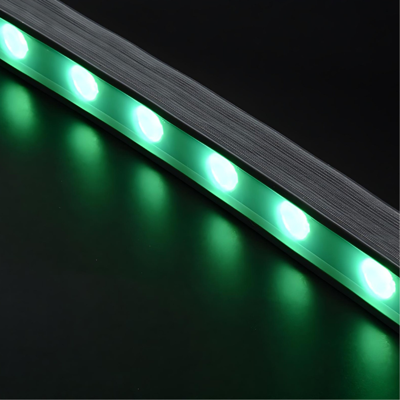 Flexible Linear Wall Washer - RGB & Curved Façade Light gallery detail image