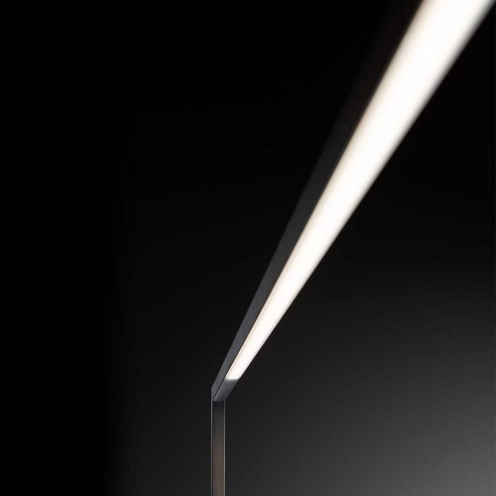 Essential Lettura Floor Lamp gallery detail image