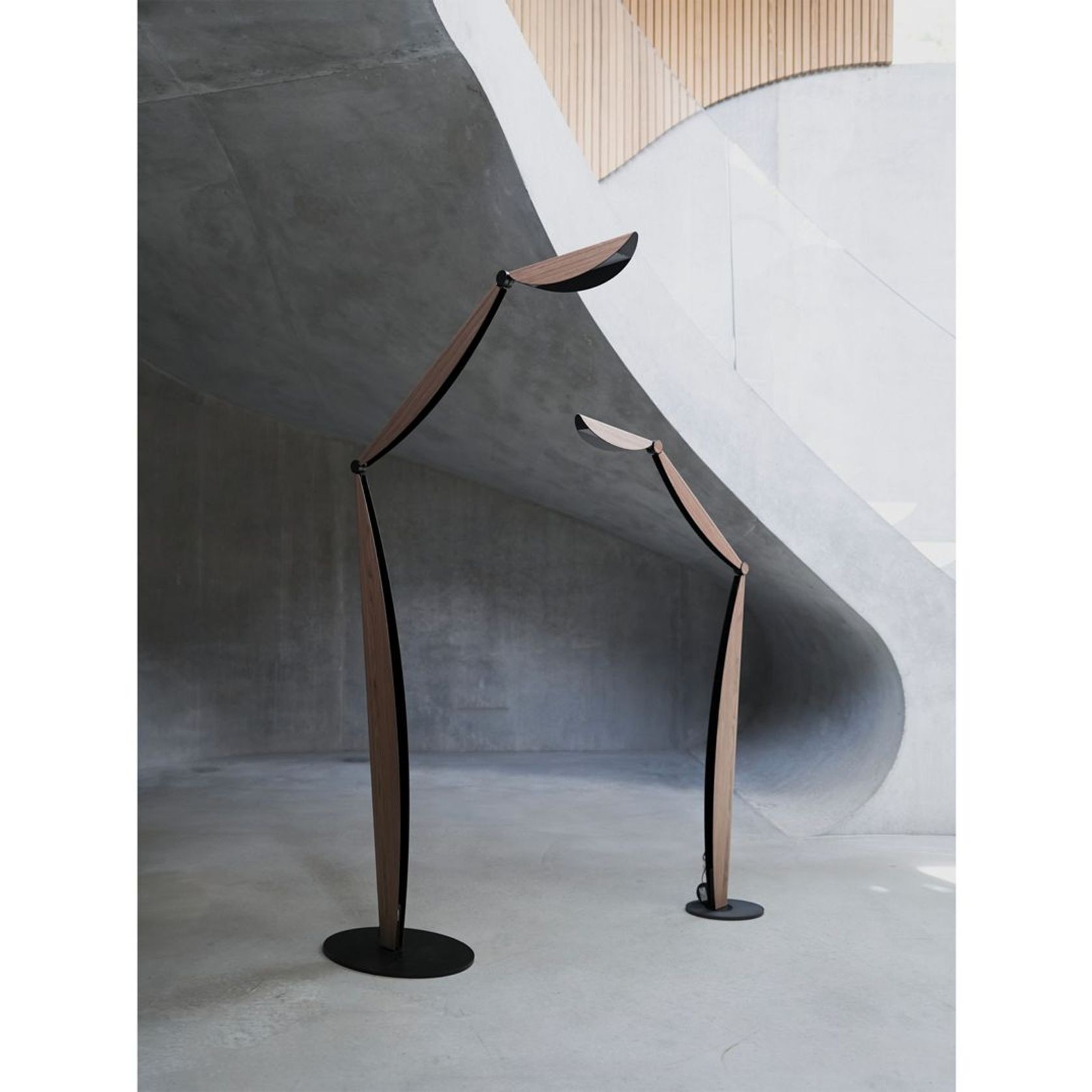 Oiseau floor lamp gallery detail image
