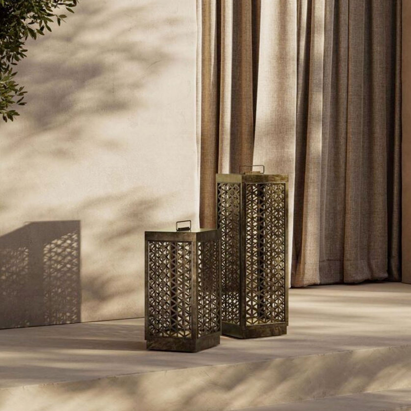 Grid Floor Lamp gallery detail image