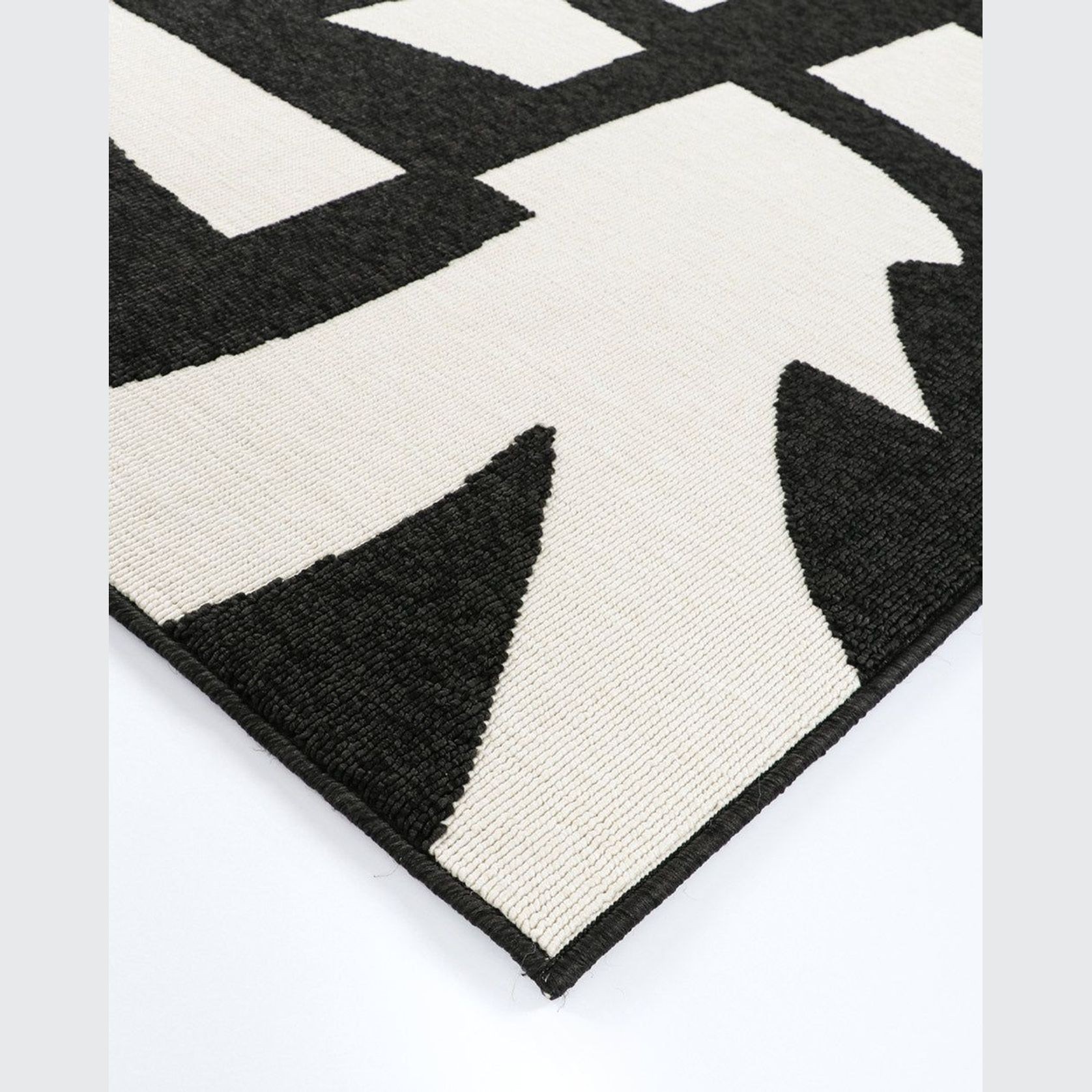 Baya Copacabana In-Outdoor Rug | Colour Black/Ecru gallery detail image