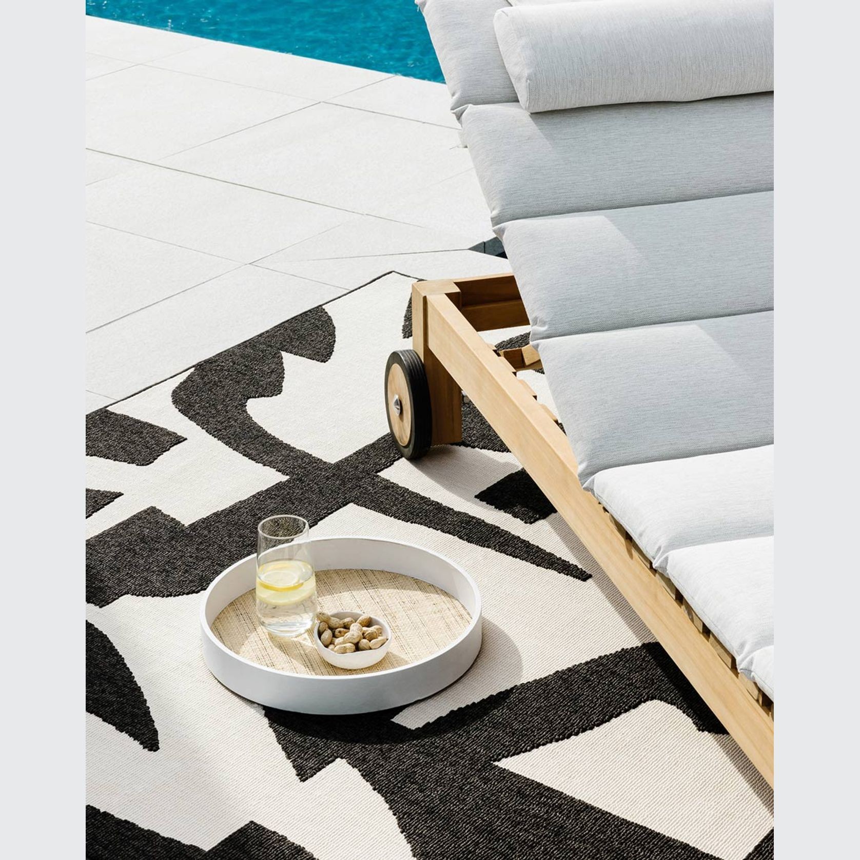 Baya Copacabana In-Outdoor Rug | Colour Black/Ecru gallery detail image