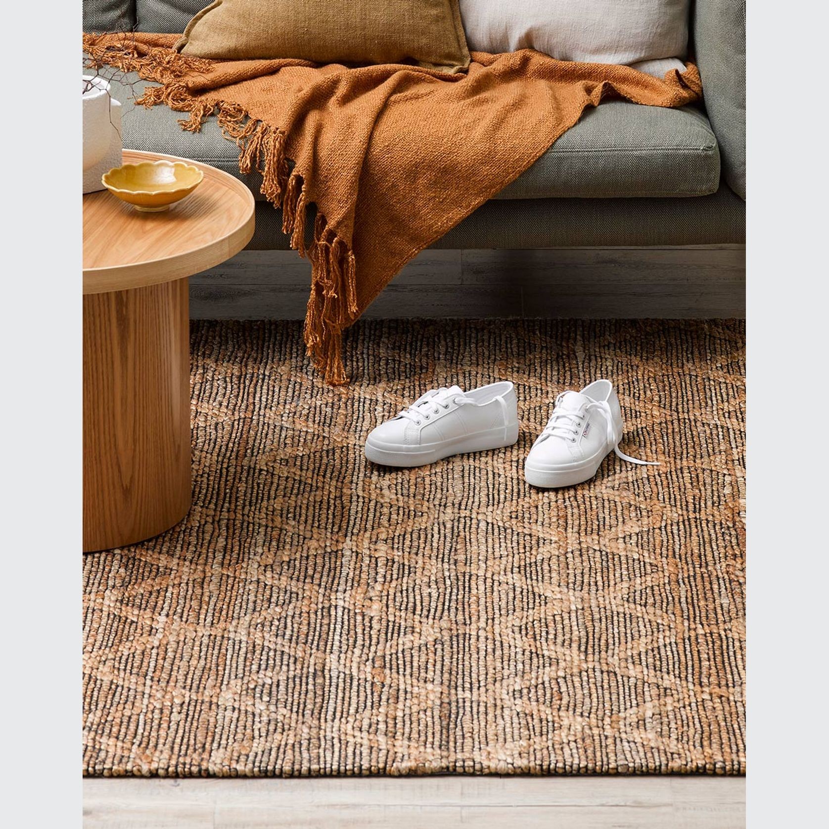 Baya Genoa Hemp Floor Rug - Natural/Black gallery detail image