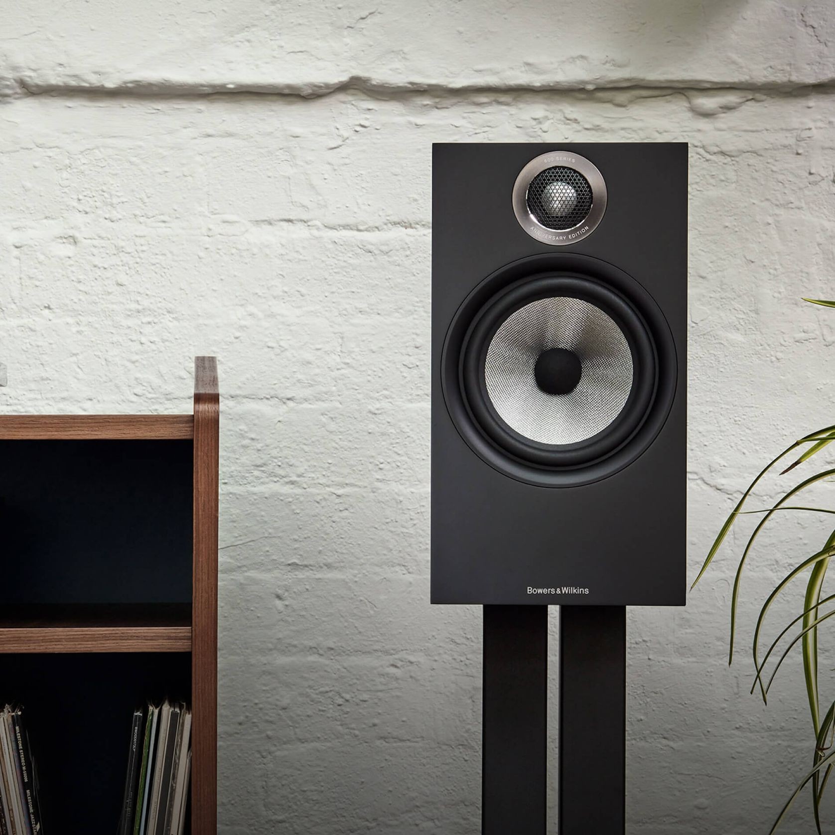 Bowers & Wilkins 606 S2 Stand-Mount Speaker gallery detail image