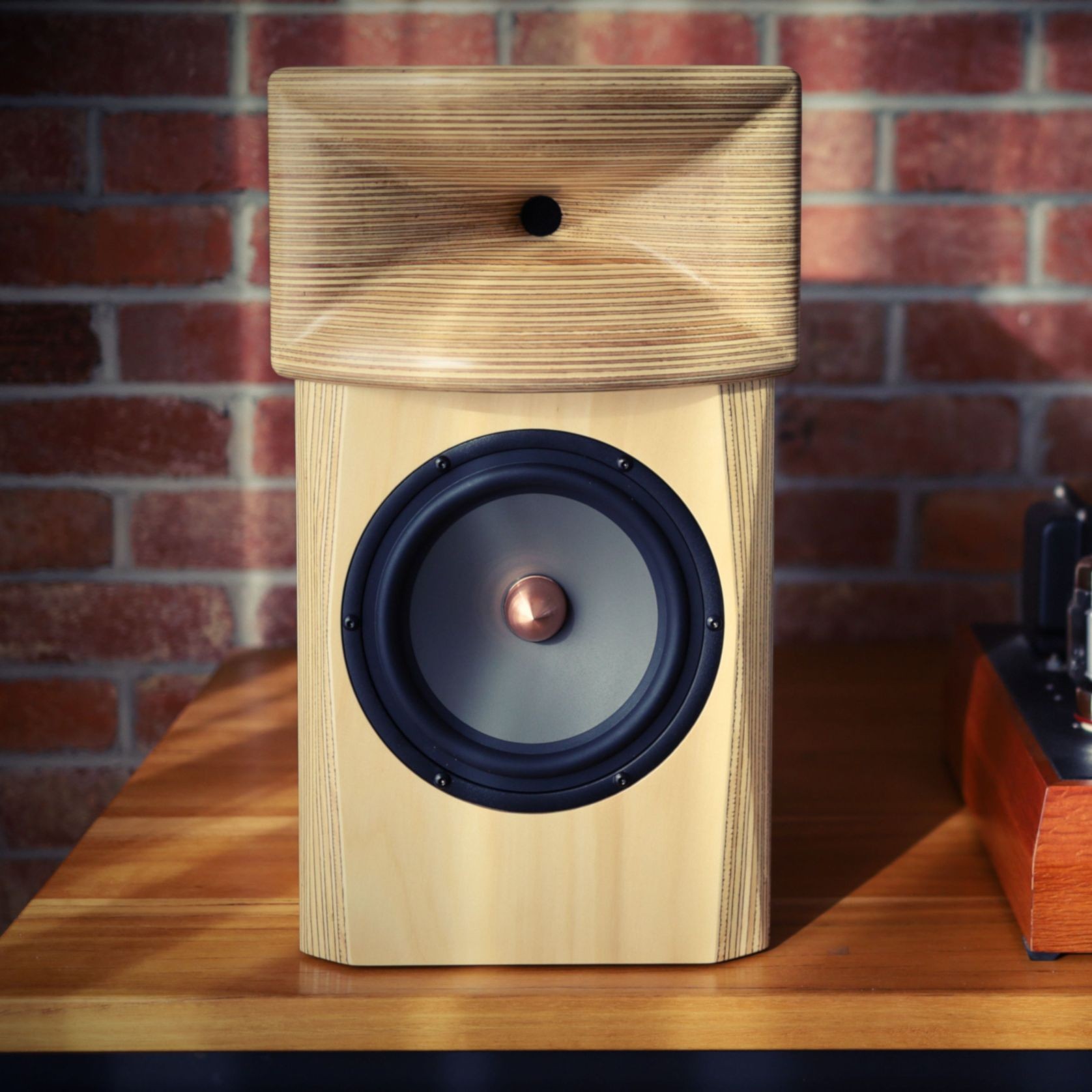 Aphelia 8 Loudspeakers gallery detail image