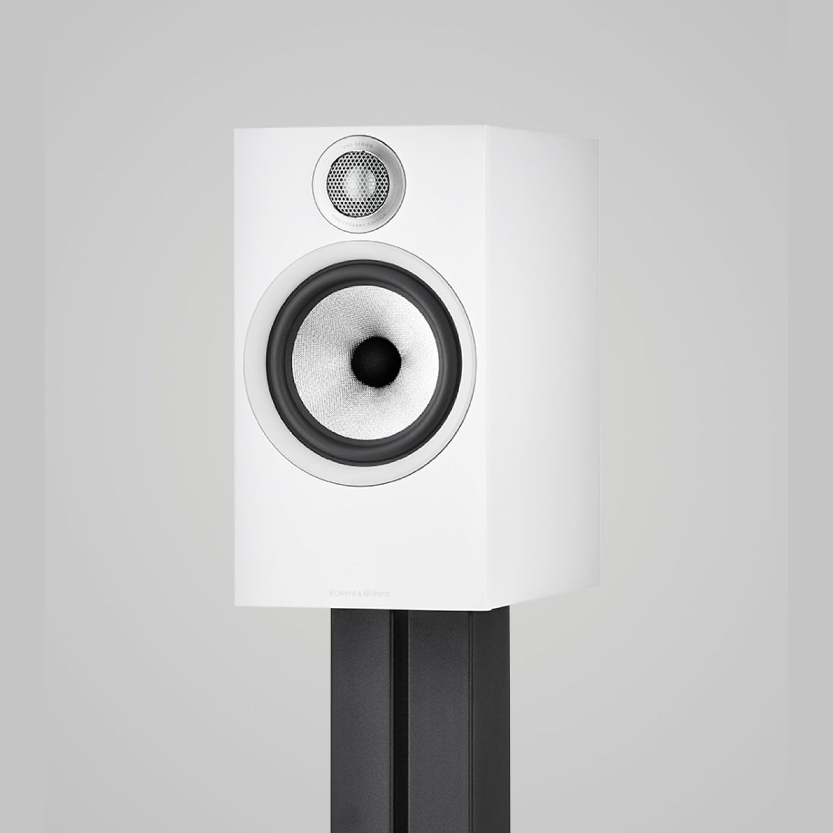 Bowers & Wilkins 606 S2 Stand-Mount Speaker gallery detail image