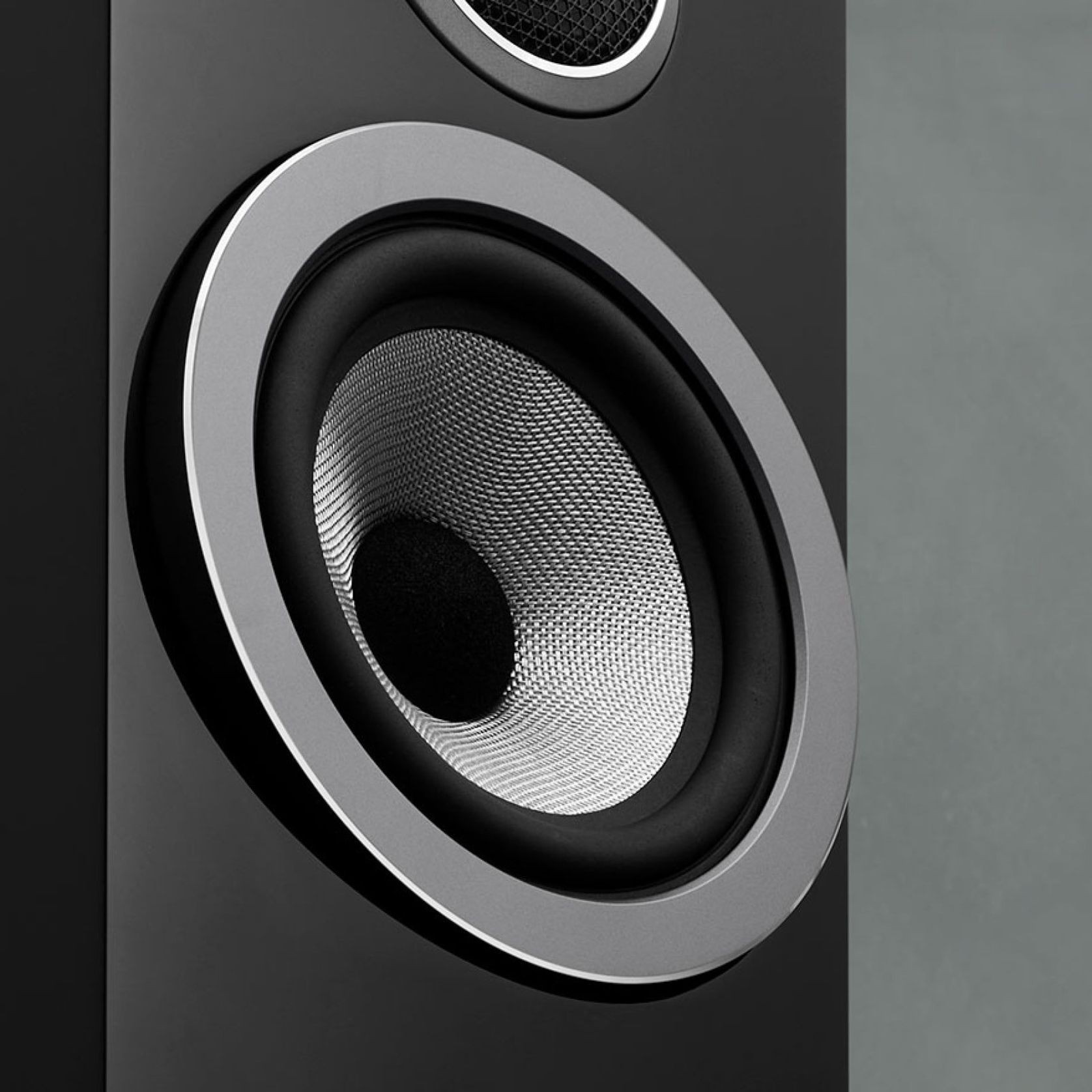 Bowers & Wilkins 705 S3 Stand-Mount Speaker gallery detail image