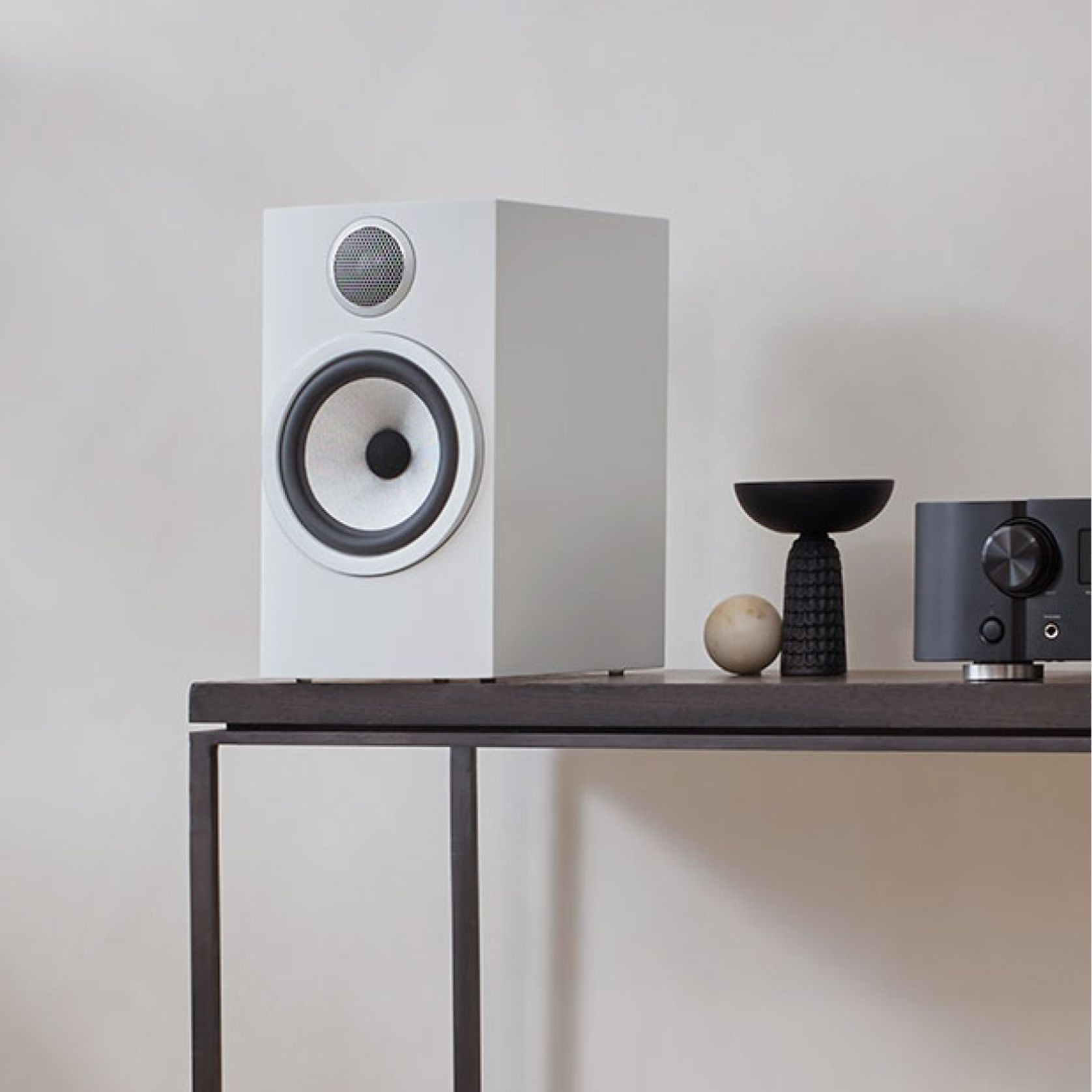 Bowers & Wilkins 706 S3 Stand-Mount Speaker gallery detail image