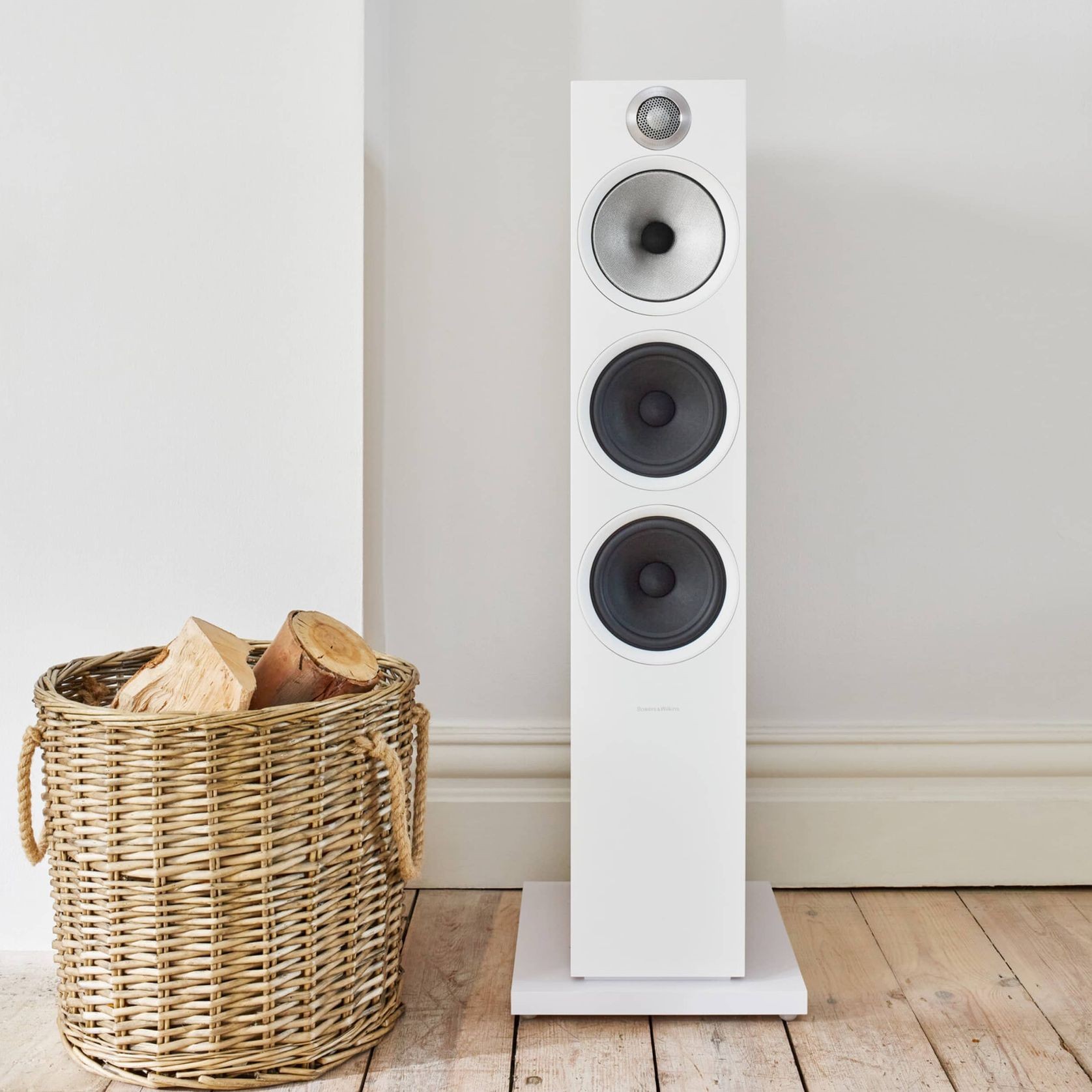 Bowers & Wilkins 603 S2 Tower Speaker gallery detail image