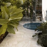 Superwhite Travertine Crazy Pave gallery detail image
