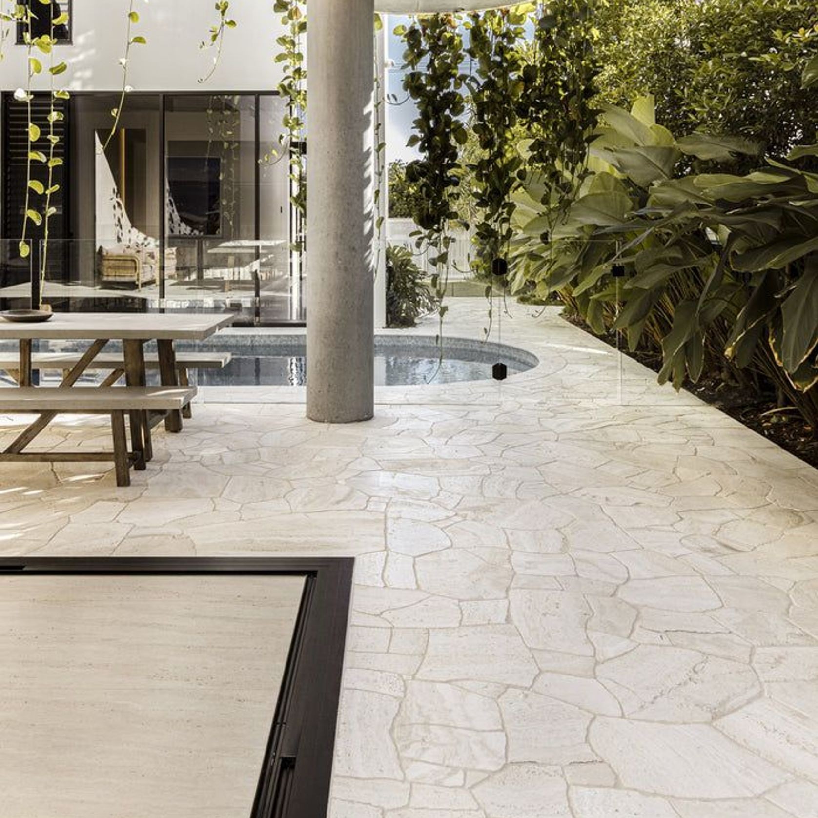 Superwhite Travertine Crazy Pave gallery detail image