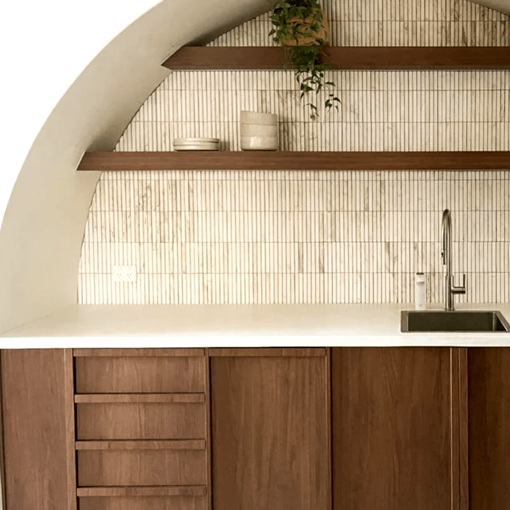 Superwhite - Travertine Flute gallery detail image