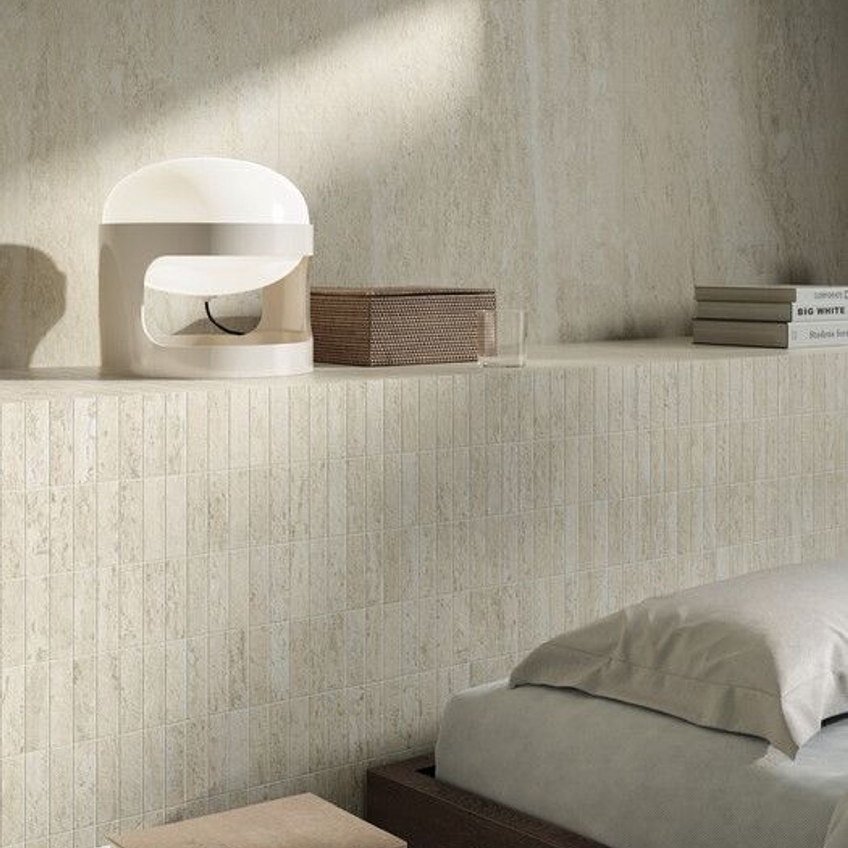 I Travertini Bianco Vein Cut Mosaic gallery detail image