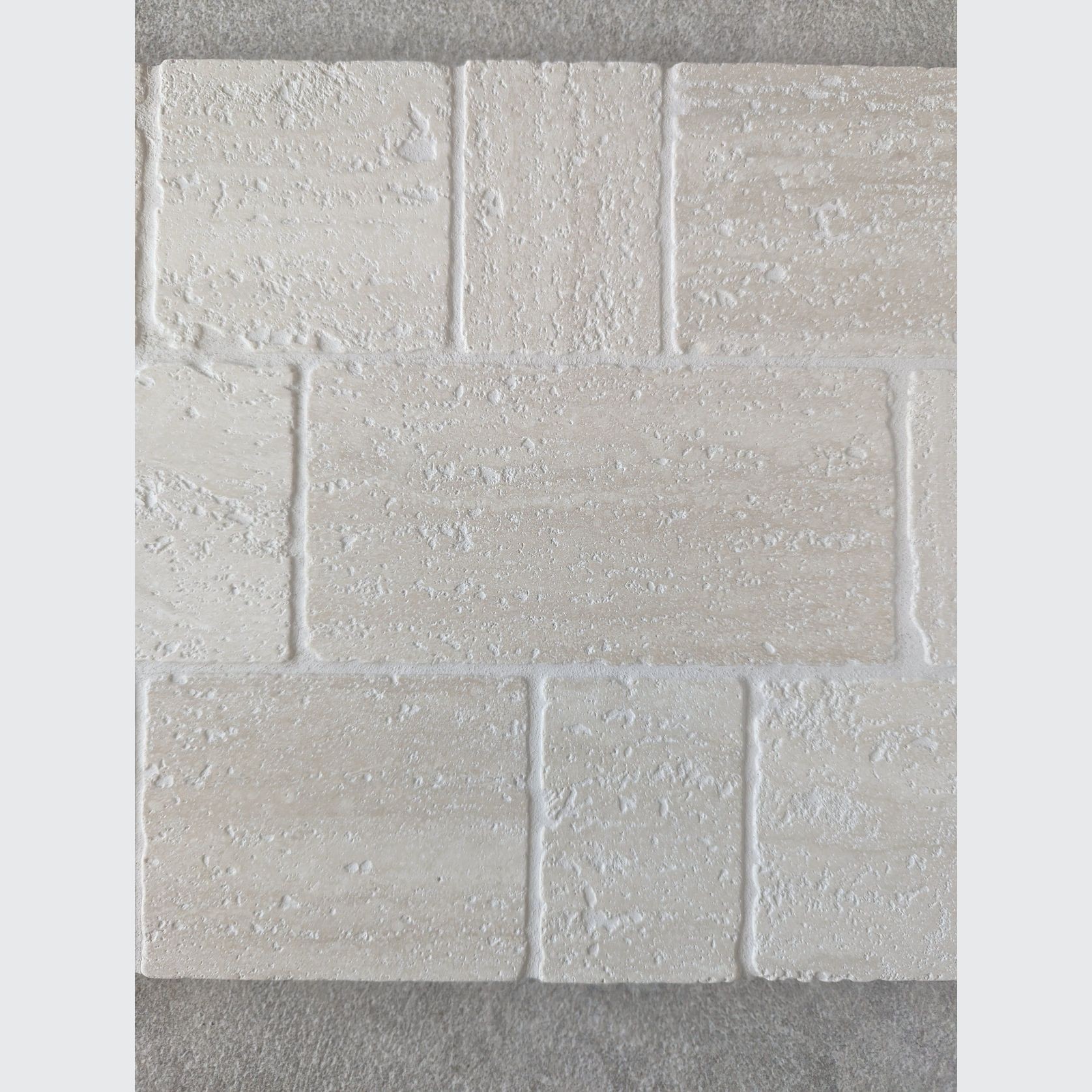 Baracoa Tumbled Mosaic - Ivory Travertine gallery detail image