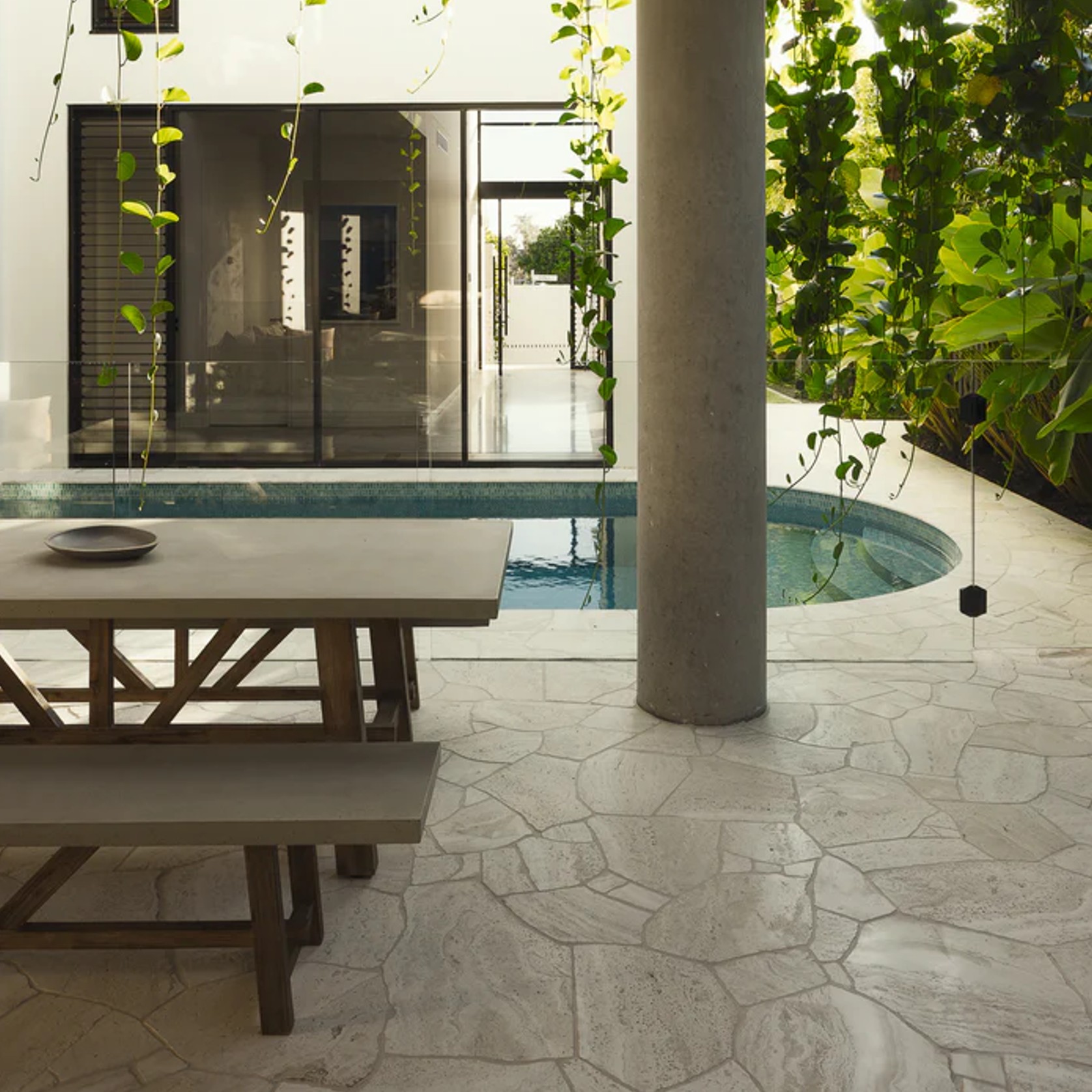Superwhite Travertine Crazy Pave gallery detail image