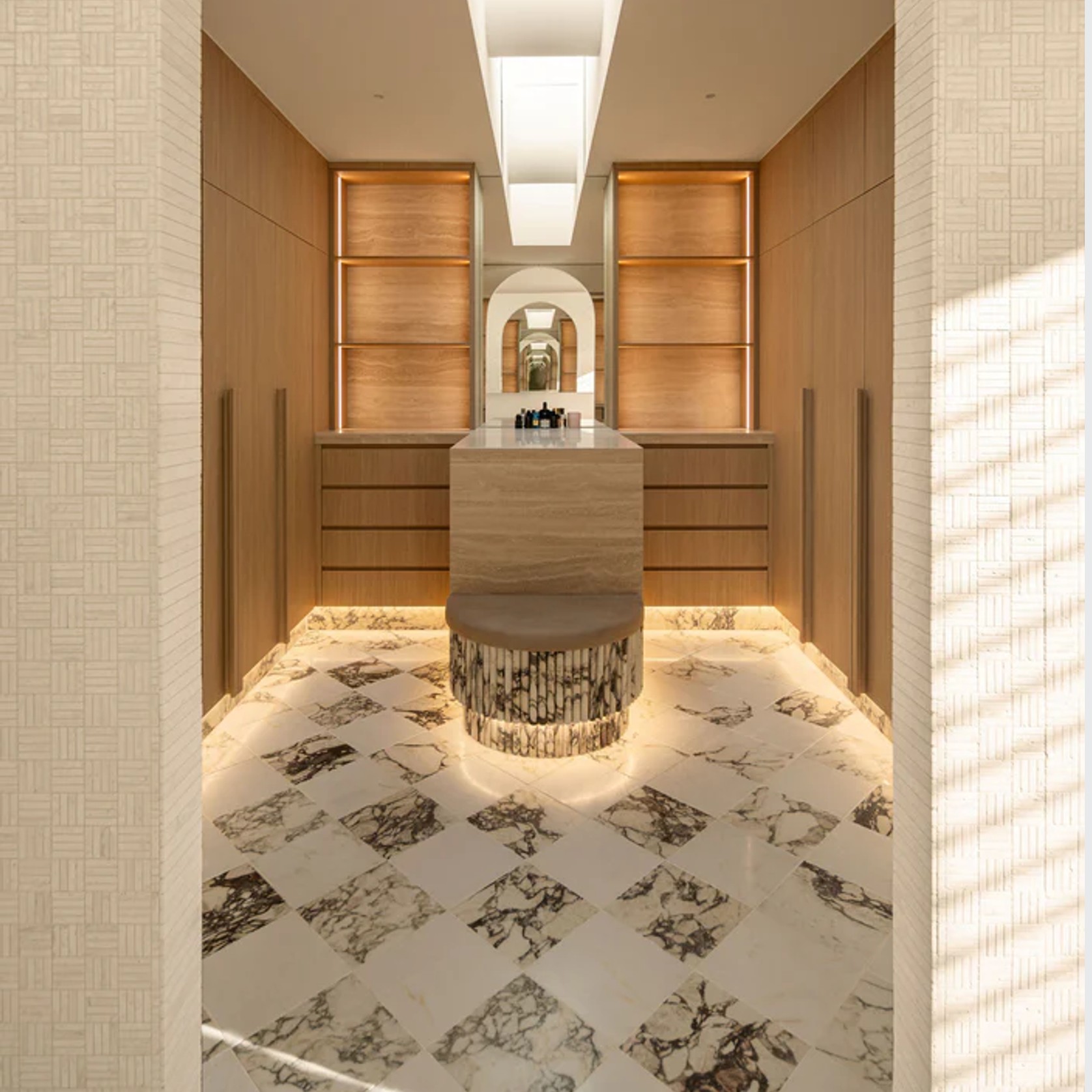Calacatta Viola Marble - Slabs, Flutes, Furniture gallery detail image
