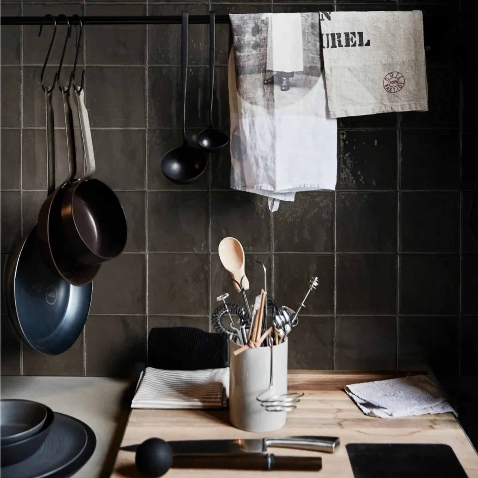 Melange Nero | 100x100mm Tile gallery detail image