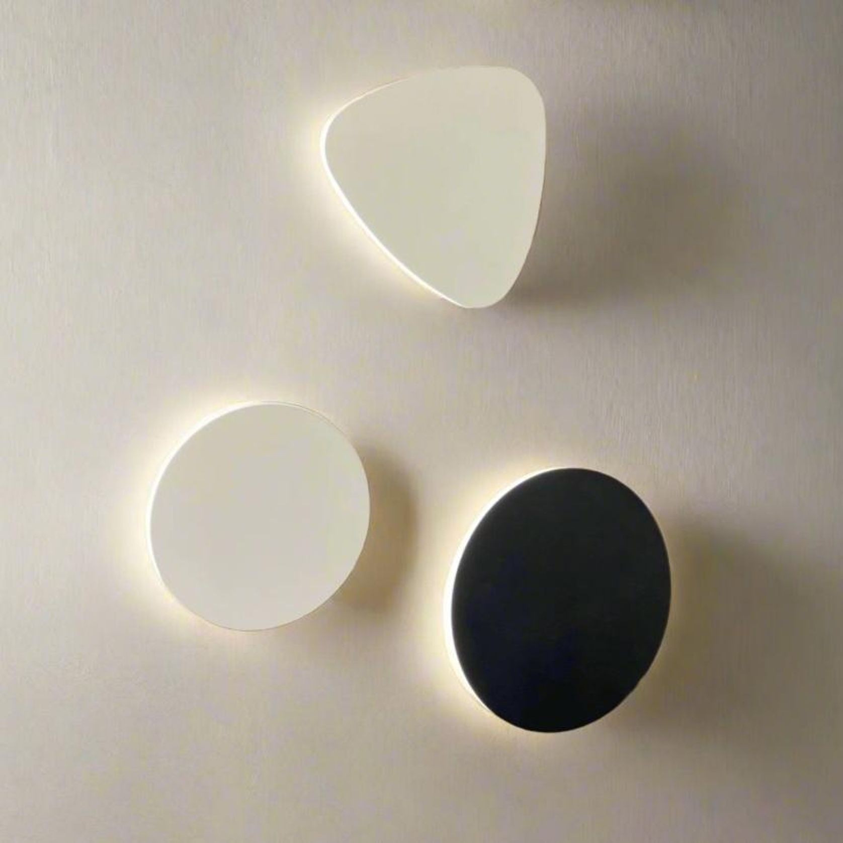 Plak Round Magnetic Wall Light gallery detail image
