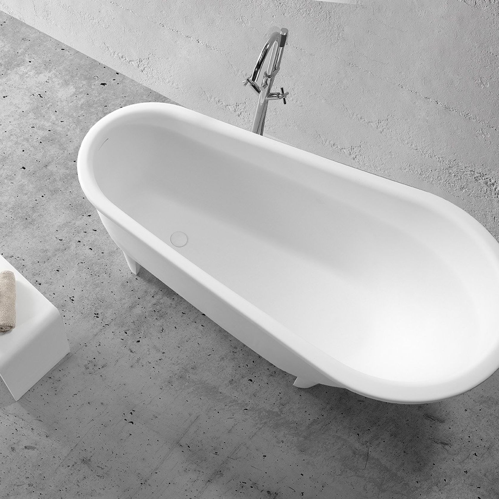 B095 Vintage Shape Hugi Bath 1720mm gallery detail image