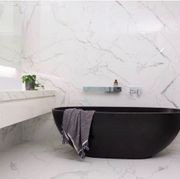 B008 Classic Oval Shaped Hugi Matte Black Bath 1640mm gallery detail image