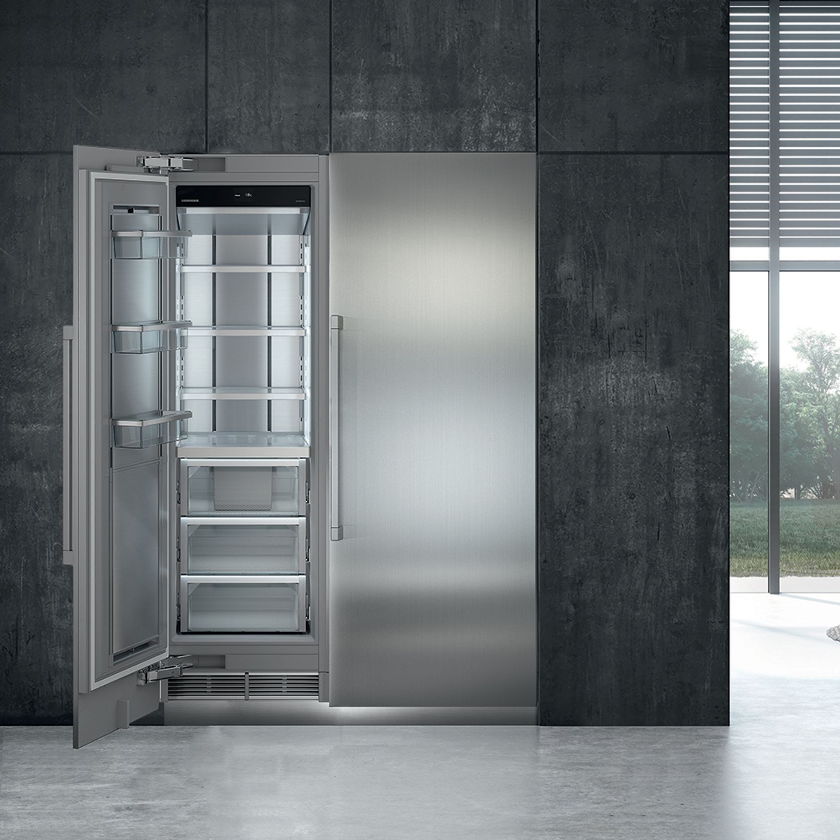 EFNh 9671 Monolith w/ IceMaker | Integrated Freezer gallery detail image