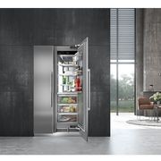 LIEBHERR | Monolith Integrated BioFresh Refrigerator w. 610 mm gallery detail image