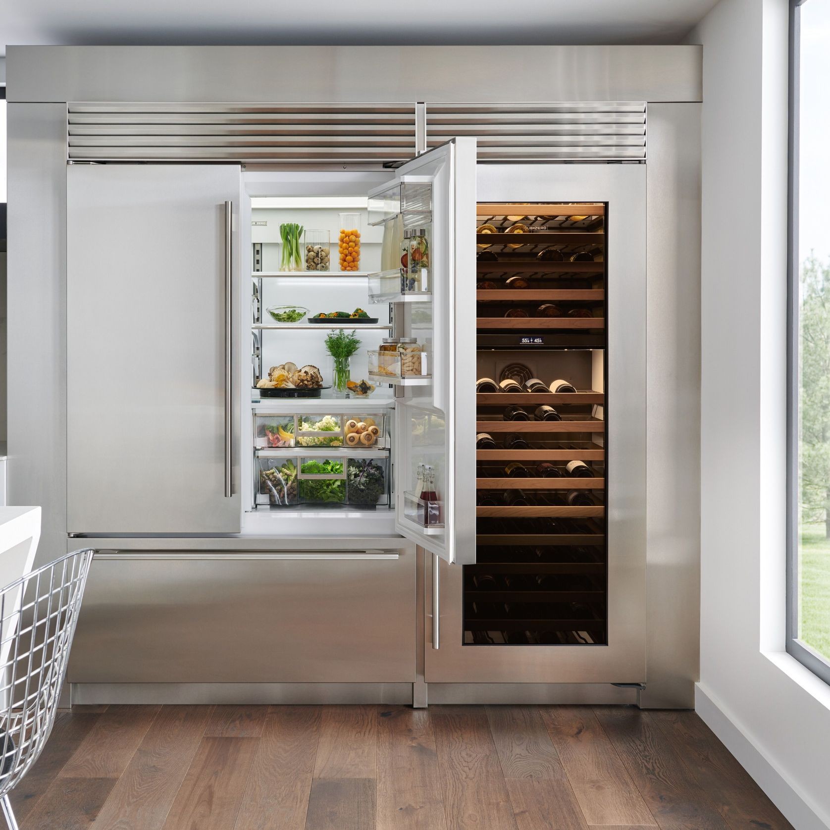 Sub-Zero Classic French Door Refrigerator/Freezer gallery detail image