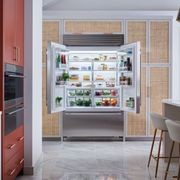 Sub-Zero Classic French Door Refrigerator/Freezer gallery detail image