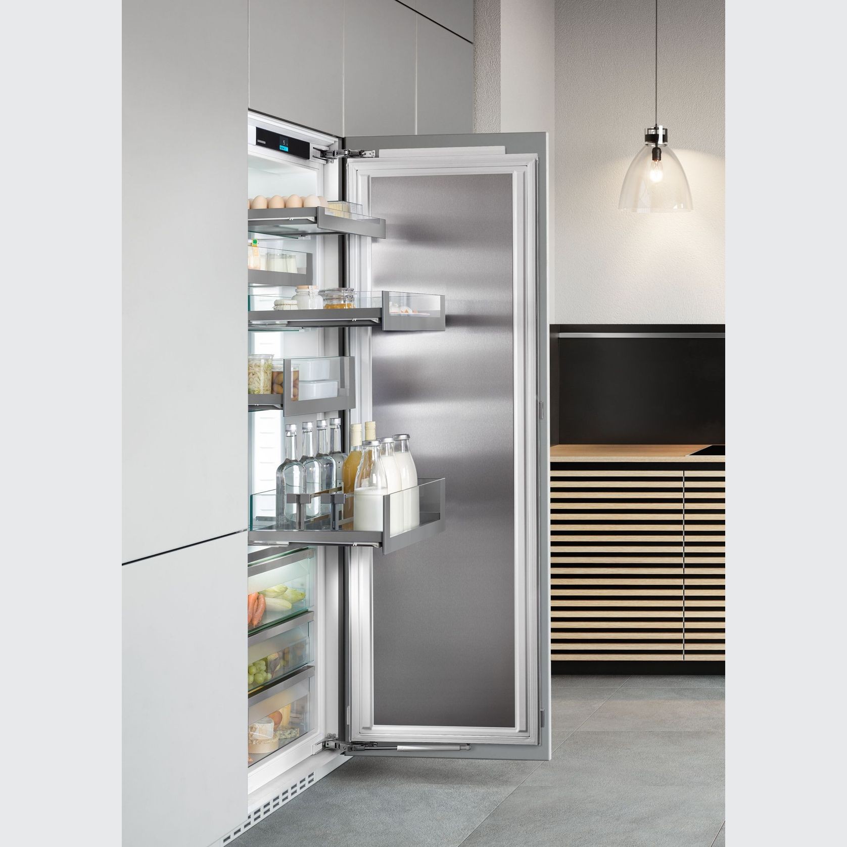 IRBPh5170 Peak Biofresh Fully Integrated Refrigerator gallery detail image