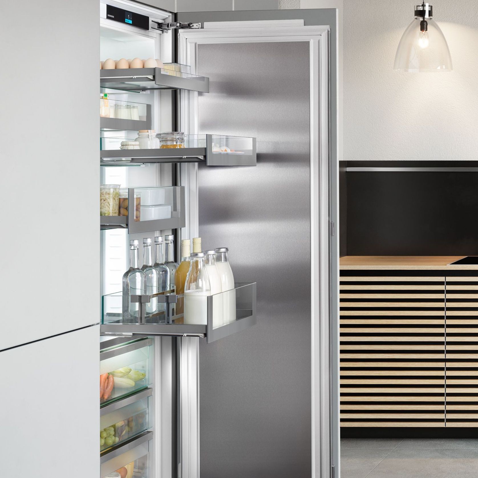 IRBPh5170 Peak Biofresh Fully Integrated Refrigerator gallery detail image