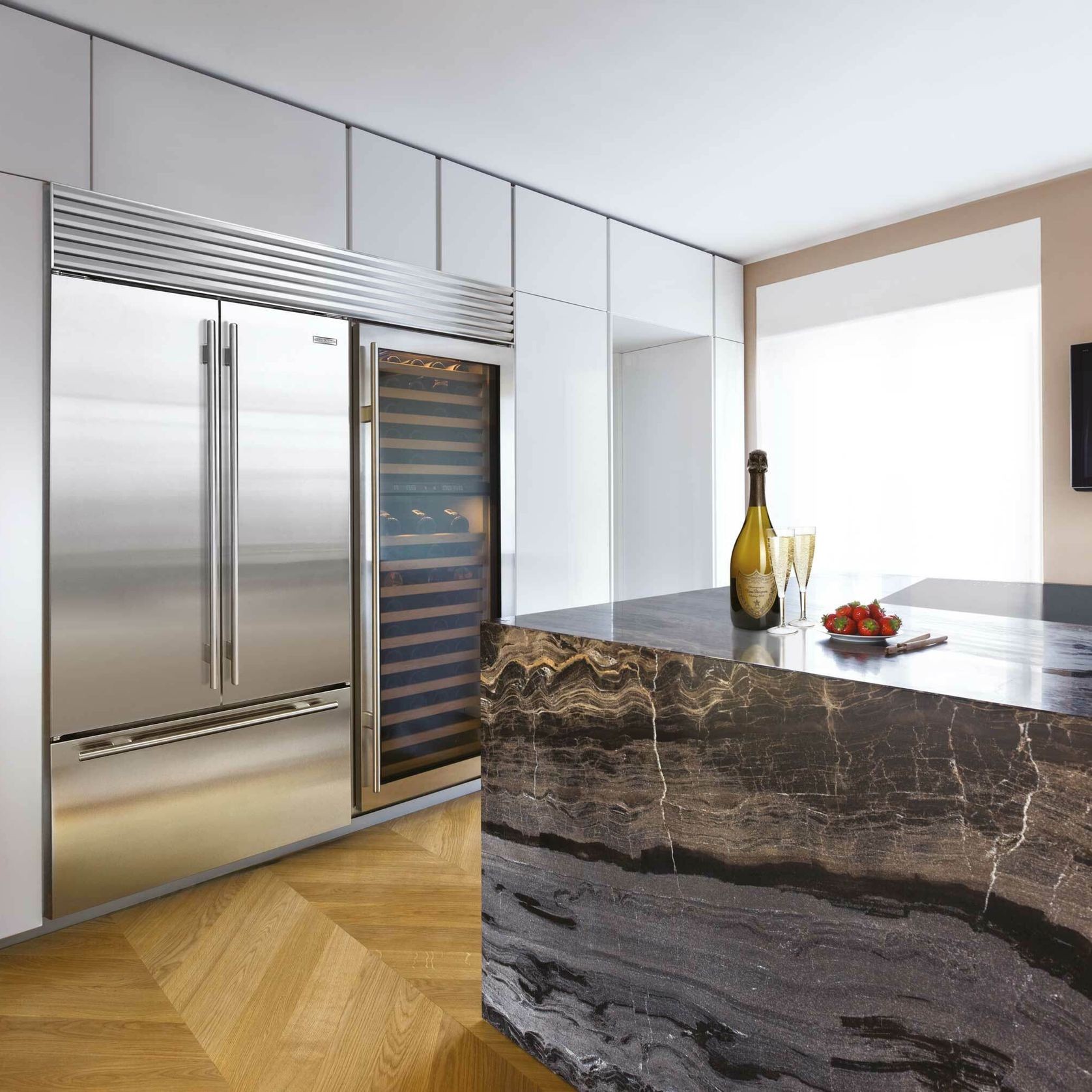 Over-and-Under Refrigerator/Freezer with French Door | ICBBI-42UFDID gallery detail image