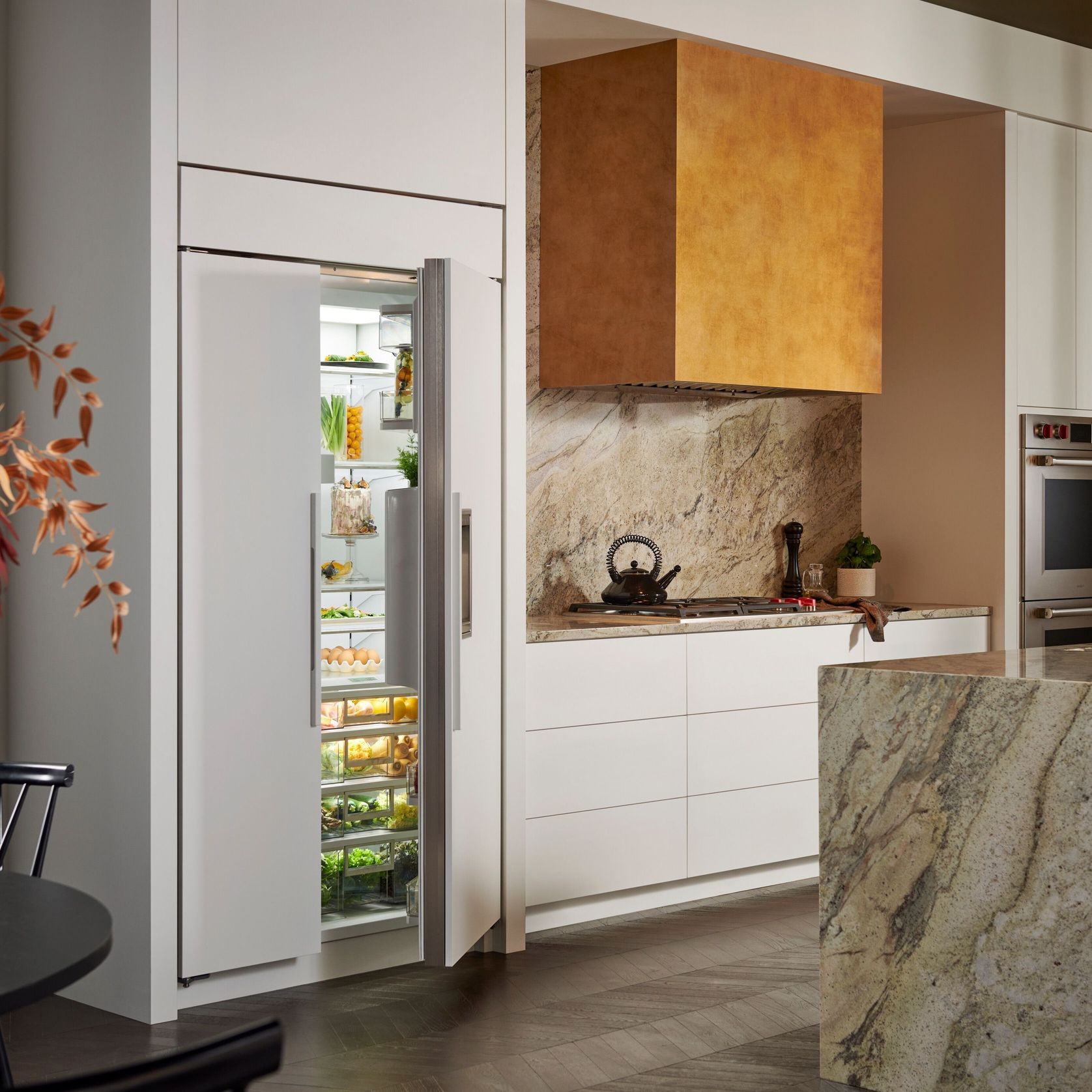 Sub-Zero Classic Series Refrigerator/Freezer Overlay gallery detail image