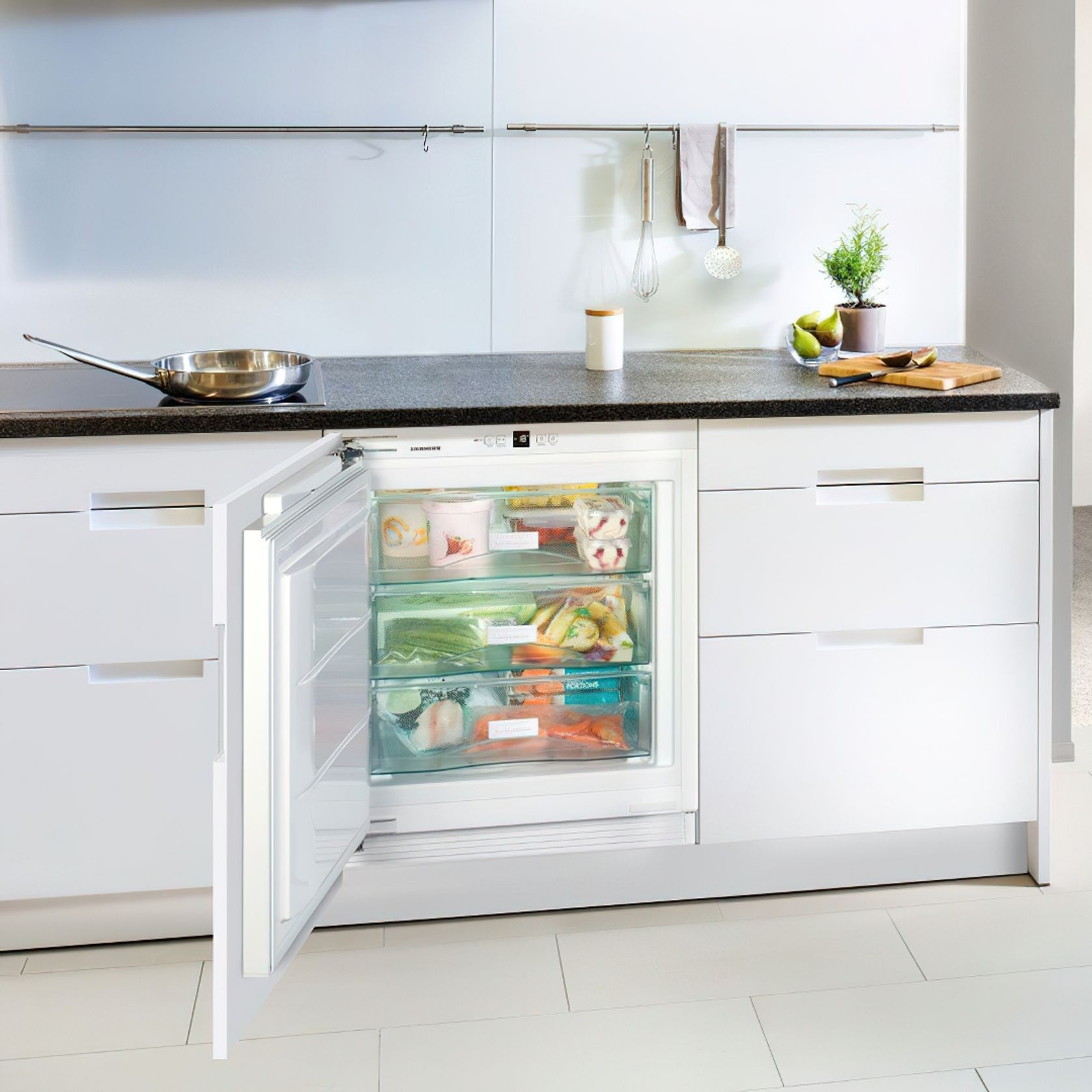 SUIG 1514 Comfort | Fully Integrated Underbench Freezer gallery detail image