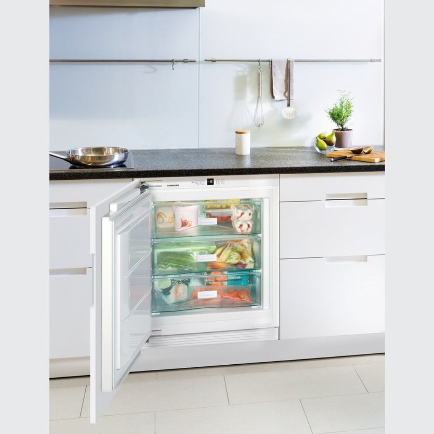 SUIG 1514 Comfort | Fully Integrated Underbench Freezer gallery detail image