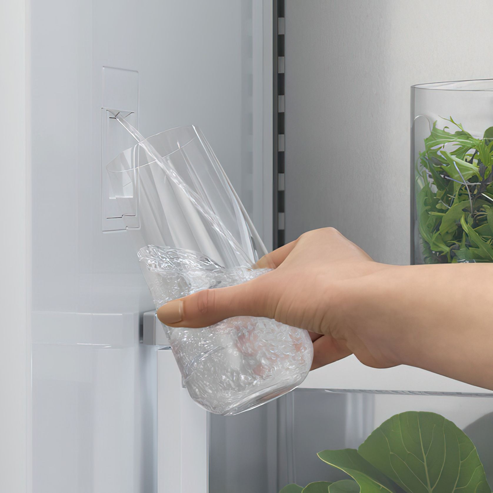 F&P Integrated Refrigerator Freezer, 60cm, Ice & Water gallery detail image