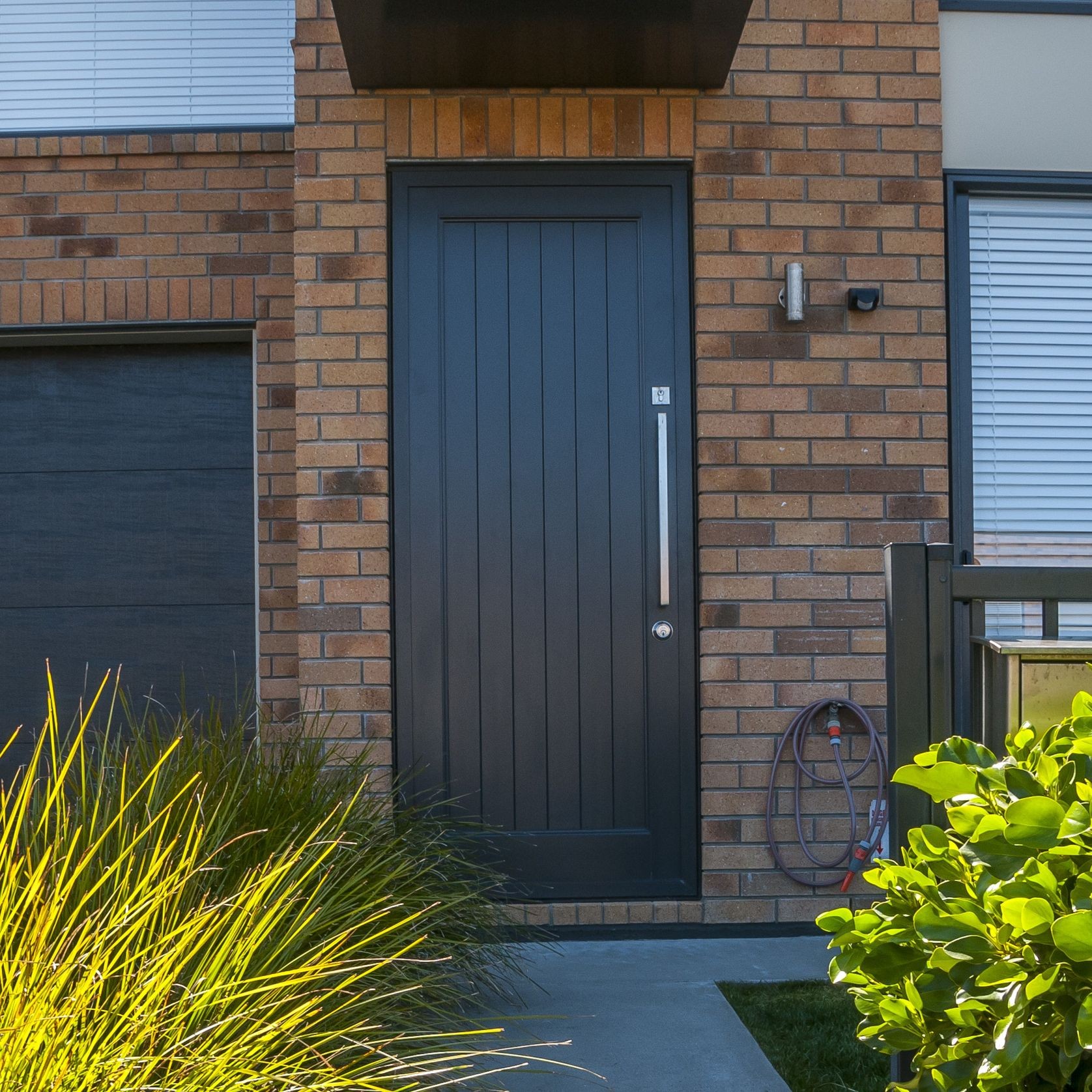 10TV Aluminium Modern Entrance Doors gallery detail image