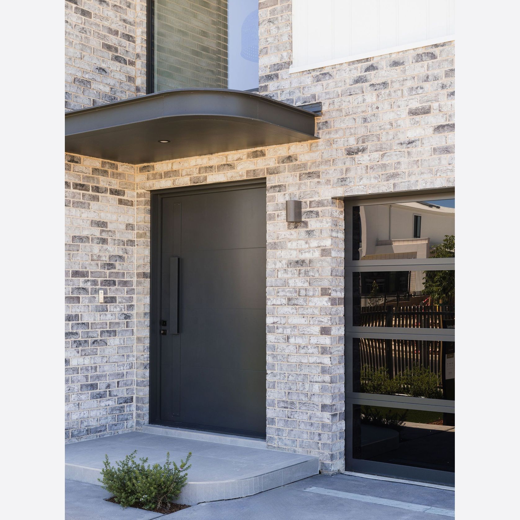 HV03 Aluminium Modern Entrance Doors gallery detail image