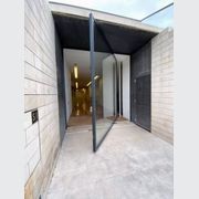 Urbane Thermally Broken Pivoting Door System gallery detail image