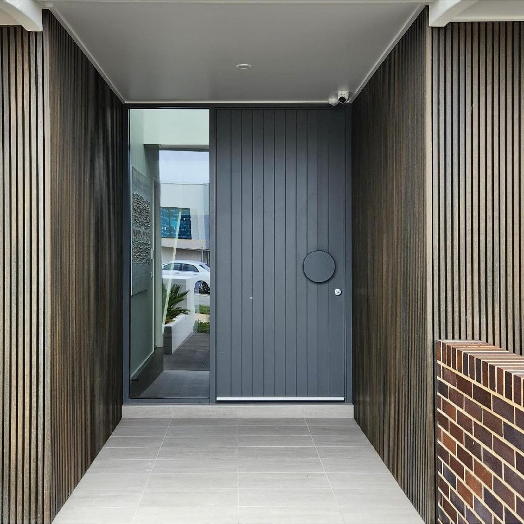 Strata TGV Aluminium Modern Entrance Doors gallery detail image