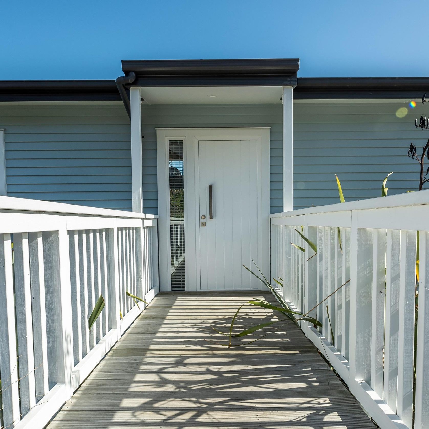 Strata TGV Aluminium Modern Entrance Doors gallery detail image