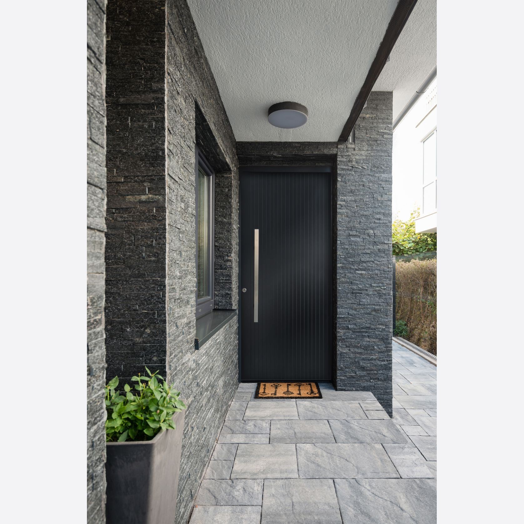 VV53 – BATTEN 40 WITH STILE Aluminium Door gallery detail image