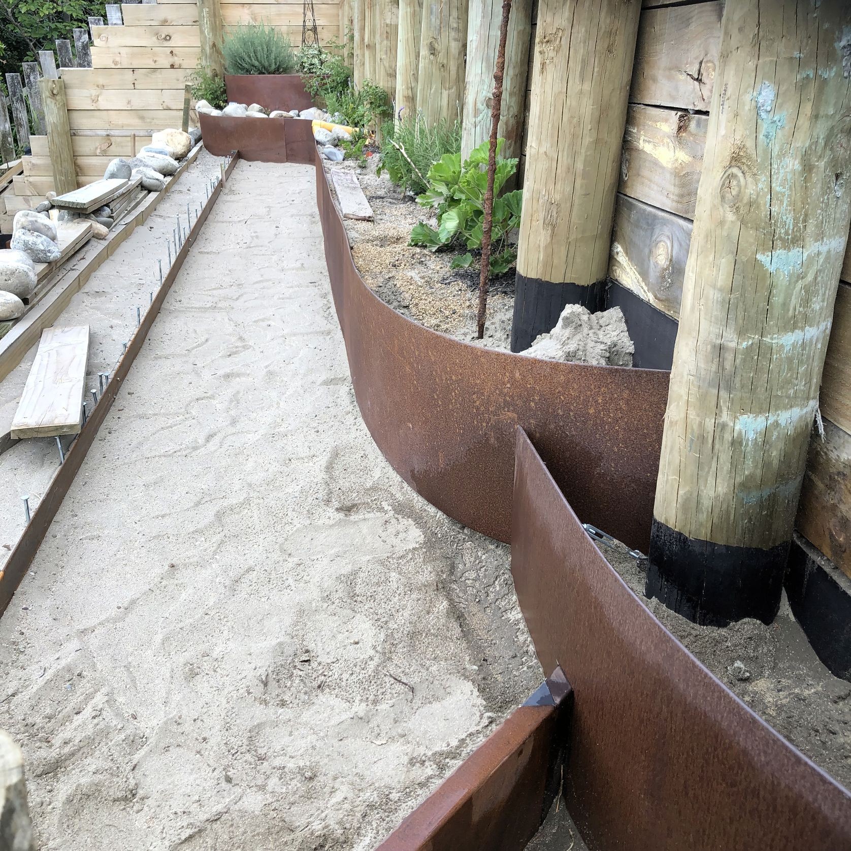 Straightcurve Zero-Flex Garden Edging and Retaining gallery detail image