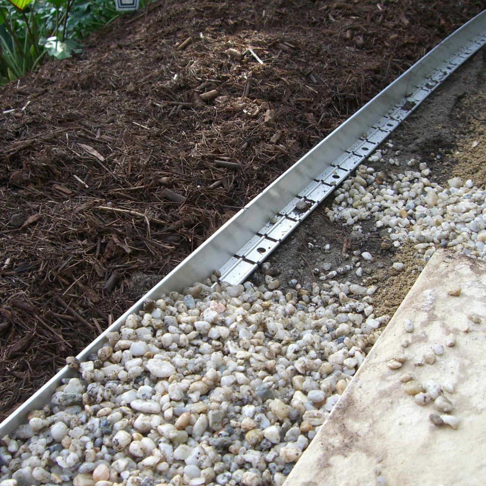 Link Edge Aluminum Garden Edging gallery detail image