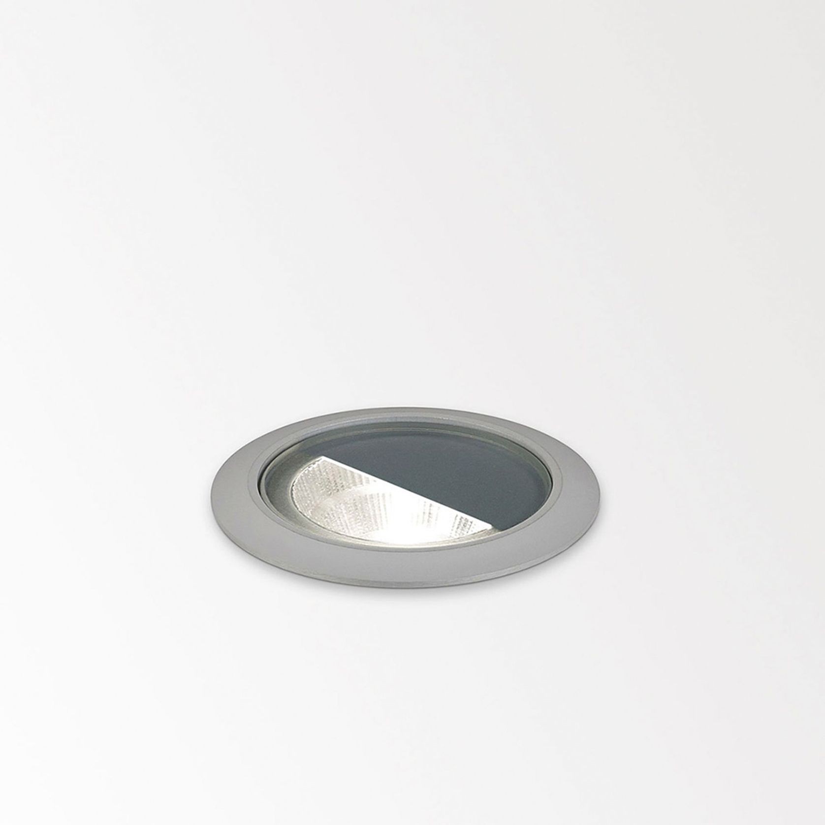 Logic 60 R A Moon by Delta Light gallery detail image