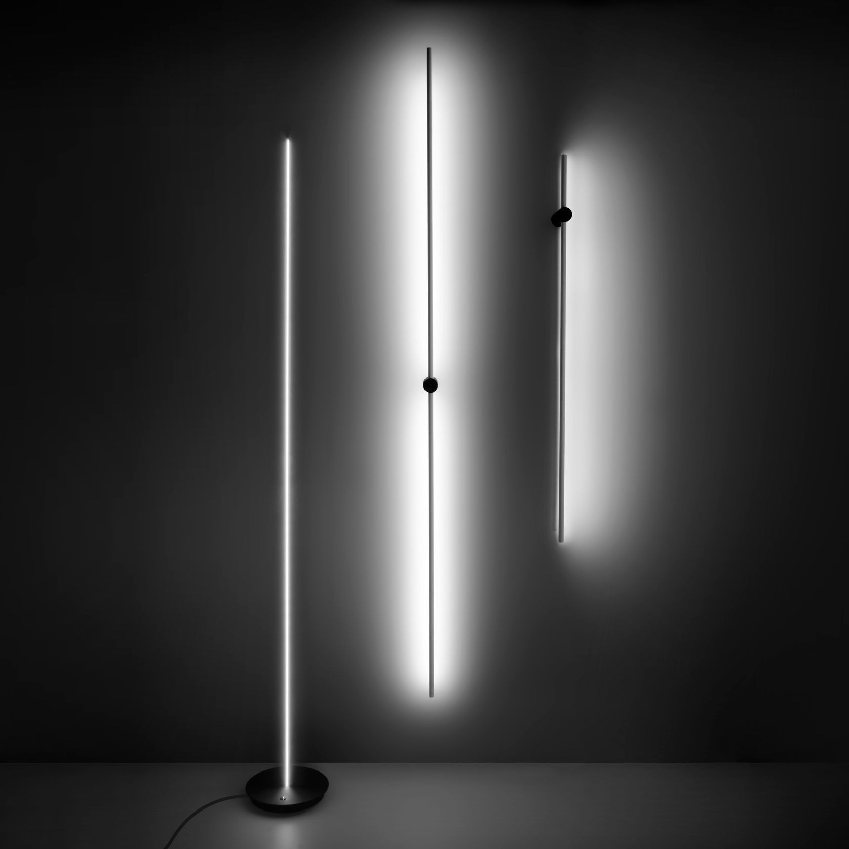 Feeling Floor Standing LED Garden Light gallery detail image