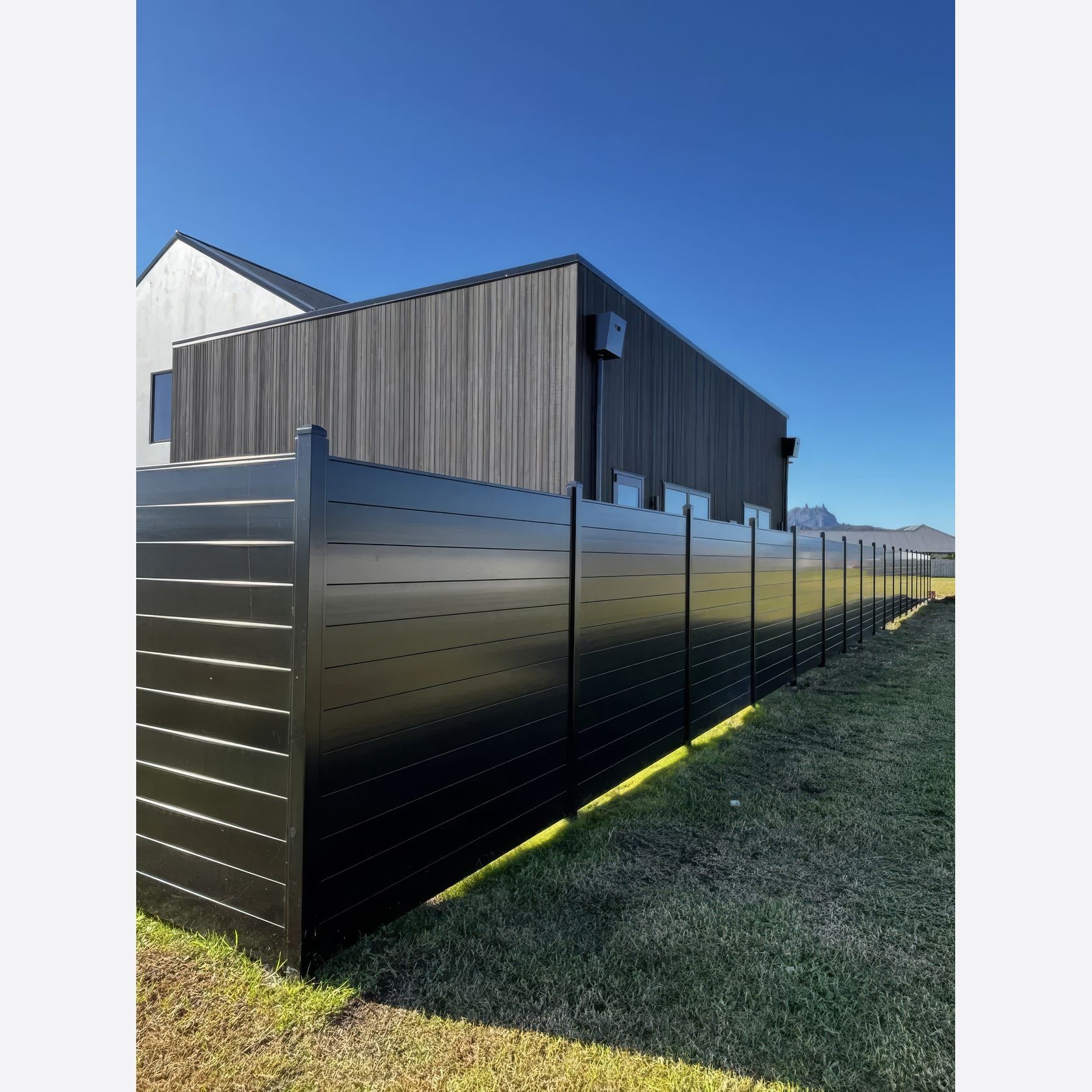 Mako Privacy Screening gallery detail image