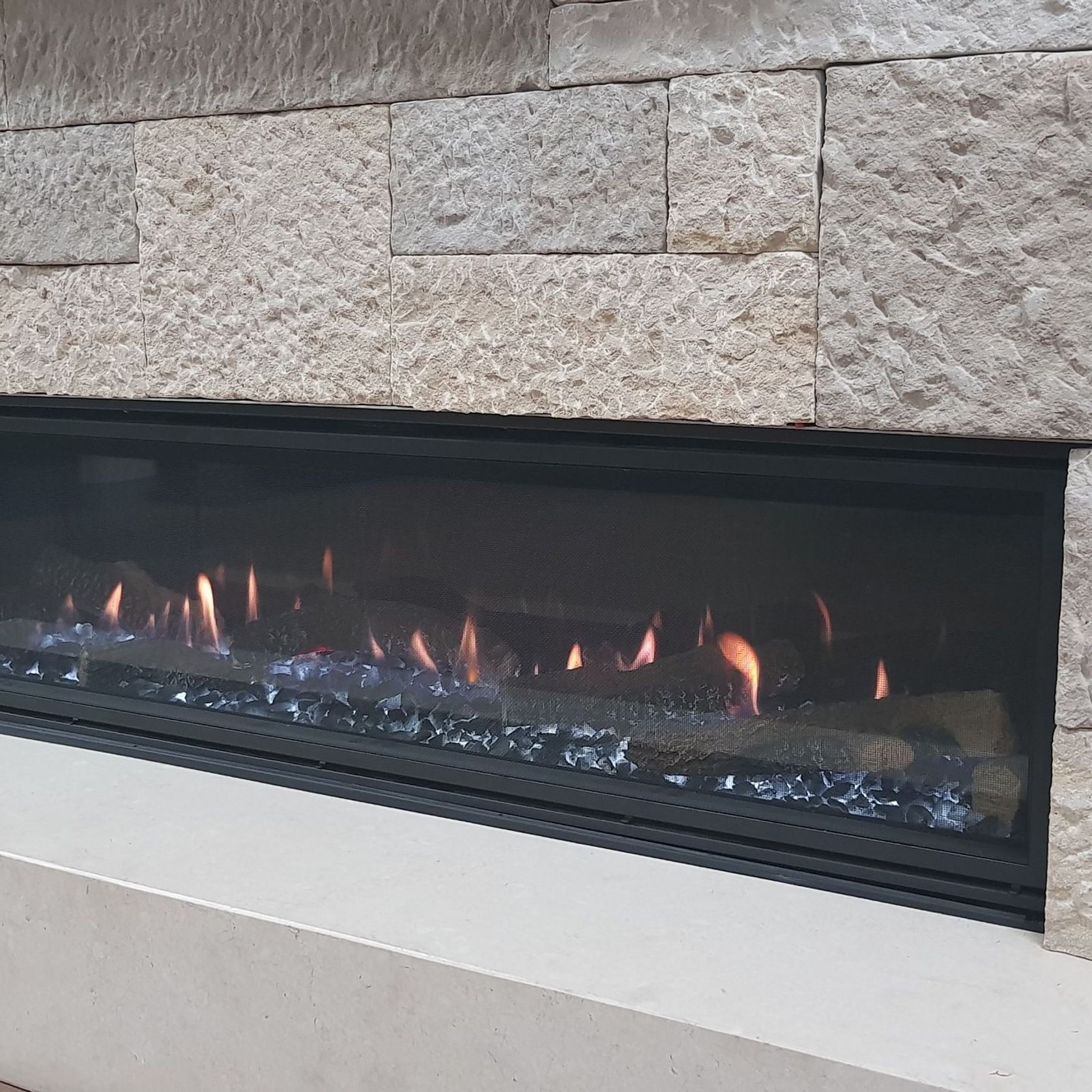 Mezzo Series | Gas Fireplace gallery detail image