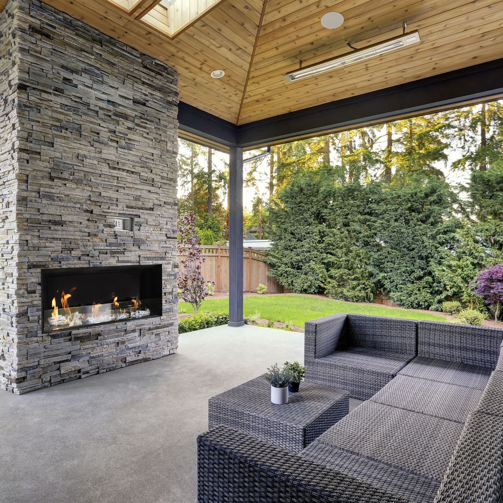 Patio Horizon - Panoramic | Gas Fireplace gallery detail image