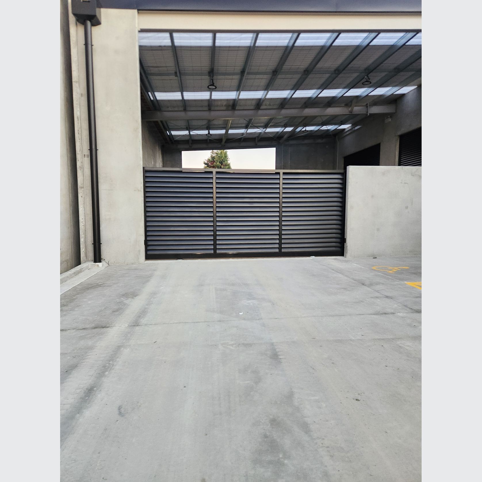 Commercial Gates and Fencing gallery detail image